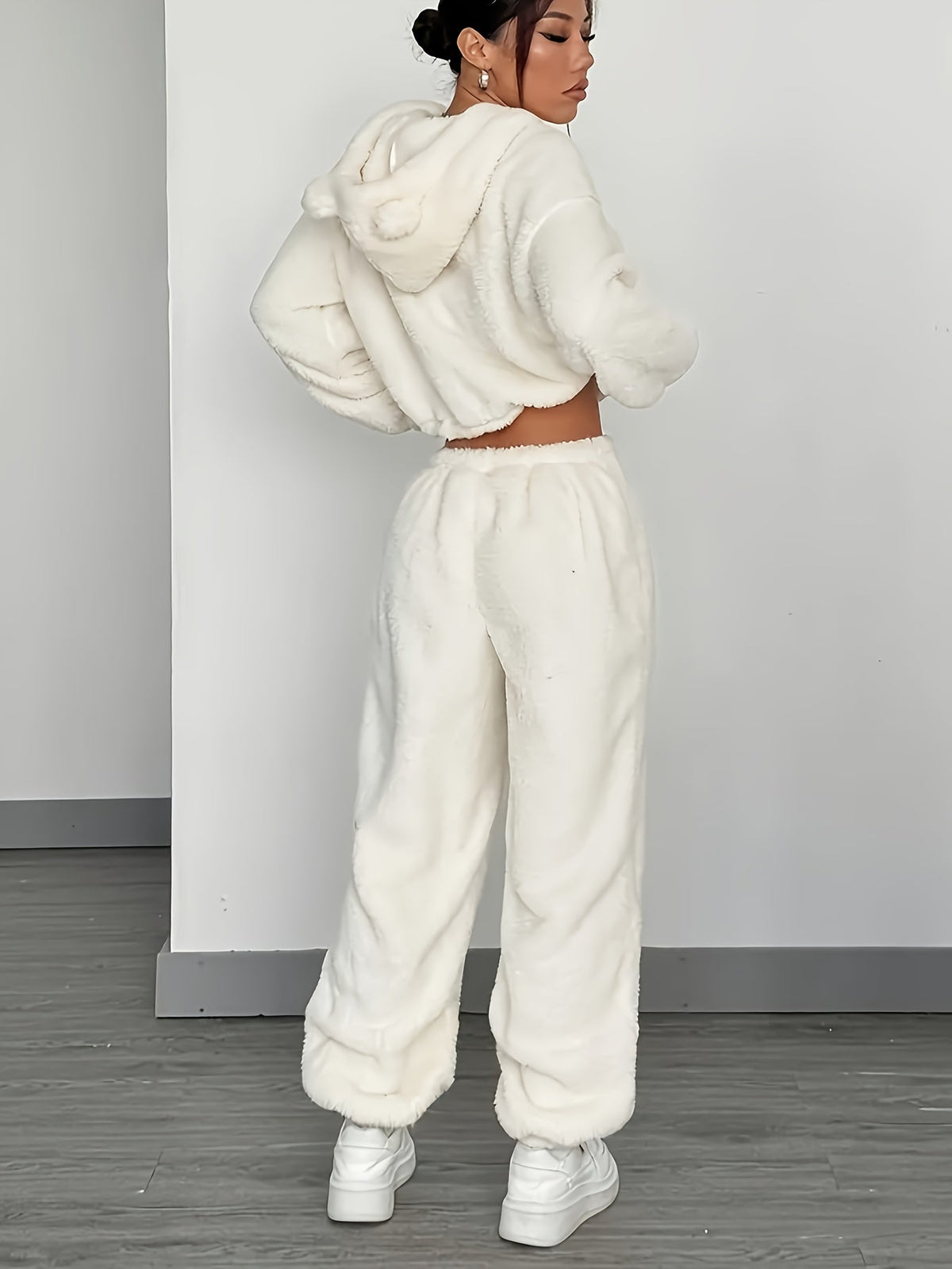 Damen Loungewear Set flauschig mit Hoodie Ohren und Jogginghose