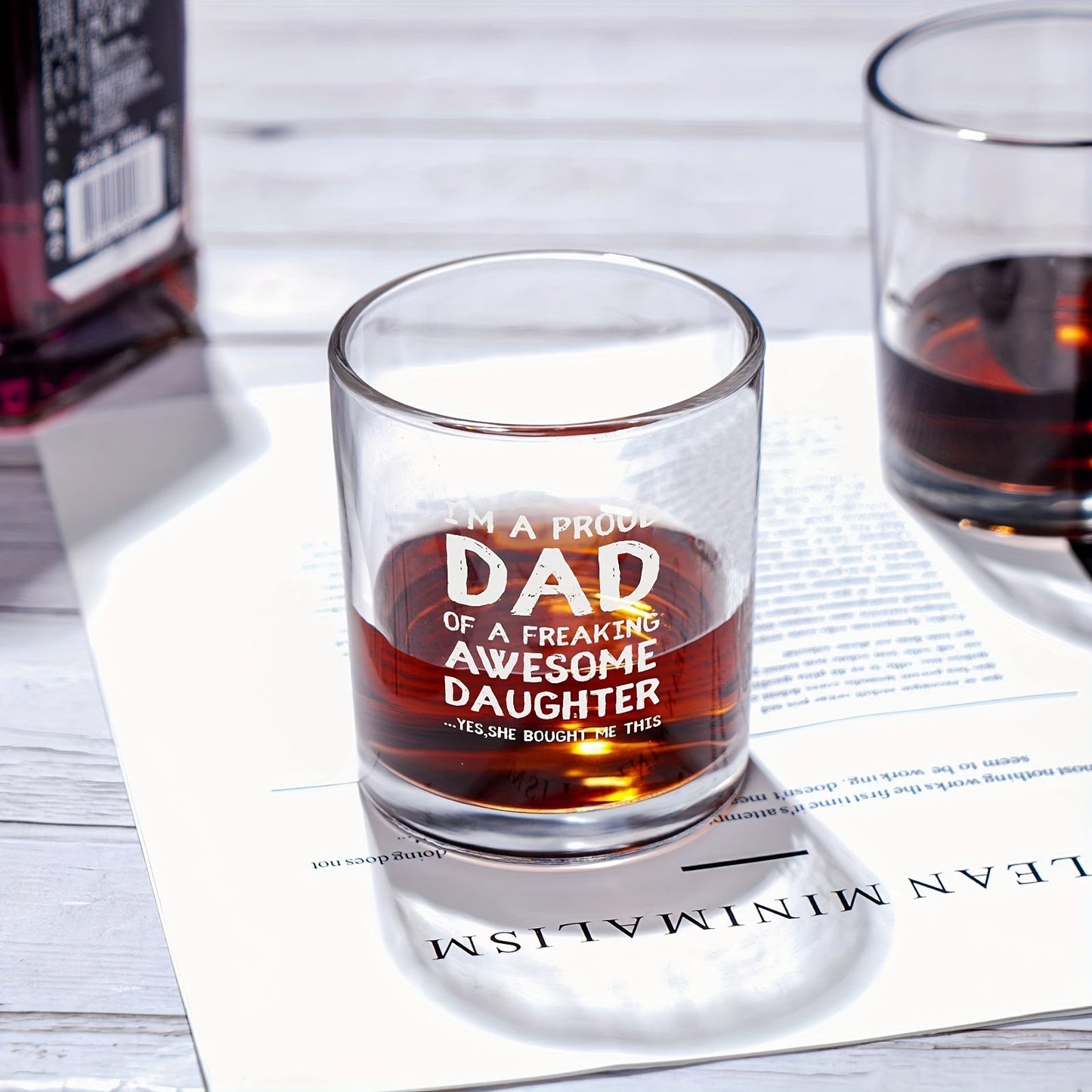Vatertag Whiskyglas für Männer – Geschenk für stolze Väter von tollen Töchtern – Lustiges Bar- und Trinkglas
