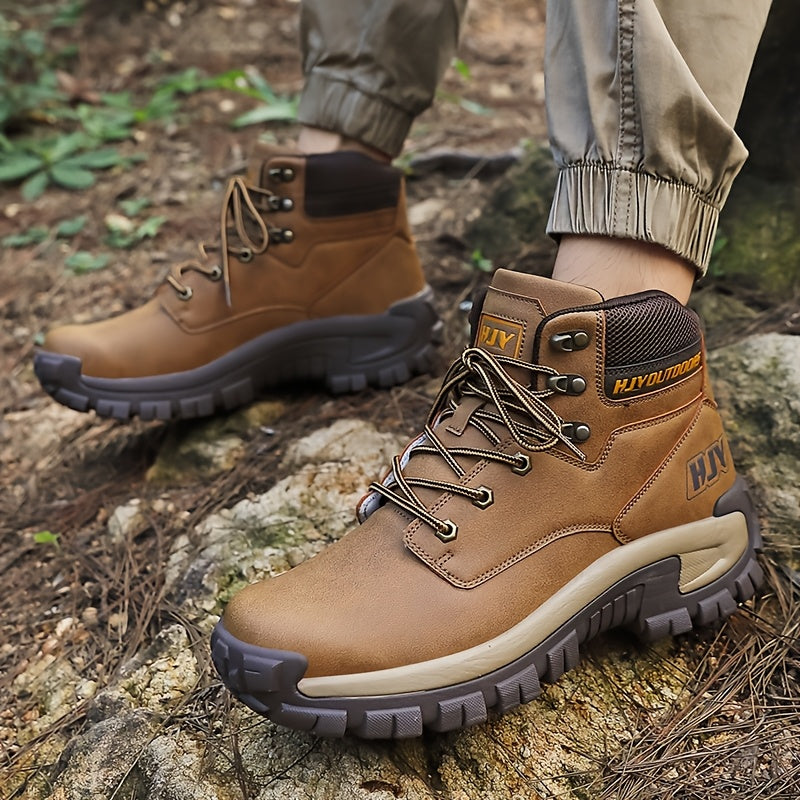 Herren Outdoor Stiefel mit Schnürung, hohem Schaft und profilierter Sohle