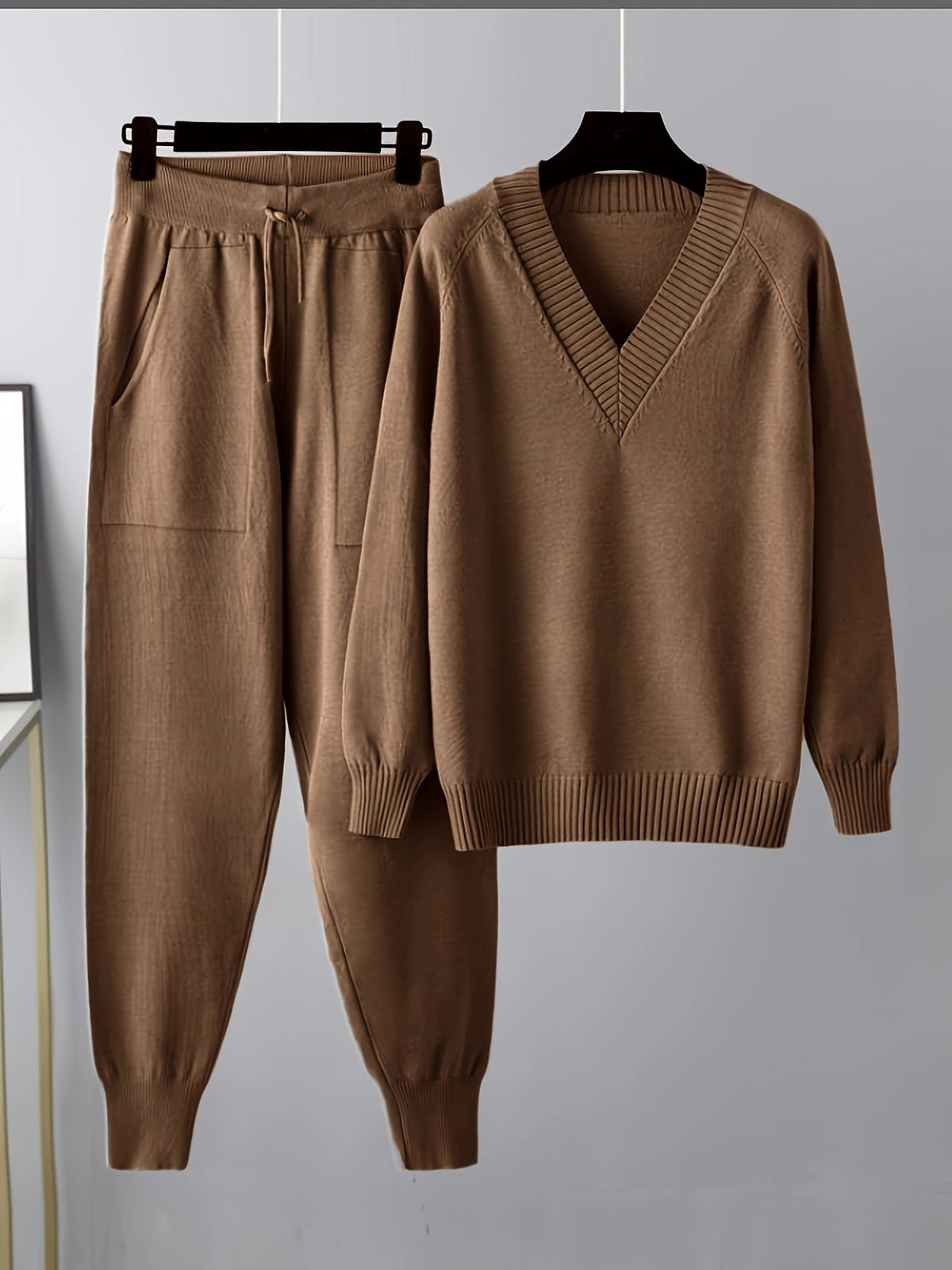 Damen Loungewear Set Strickpullover V-Ausschnitt und Strickhose Jogger mit Tunnelzug