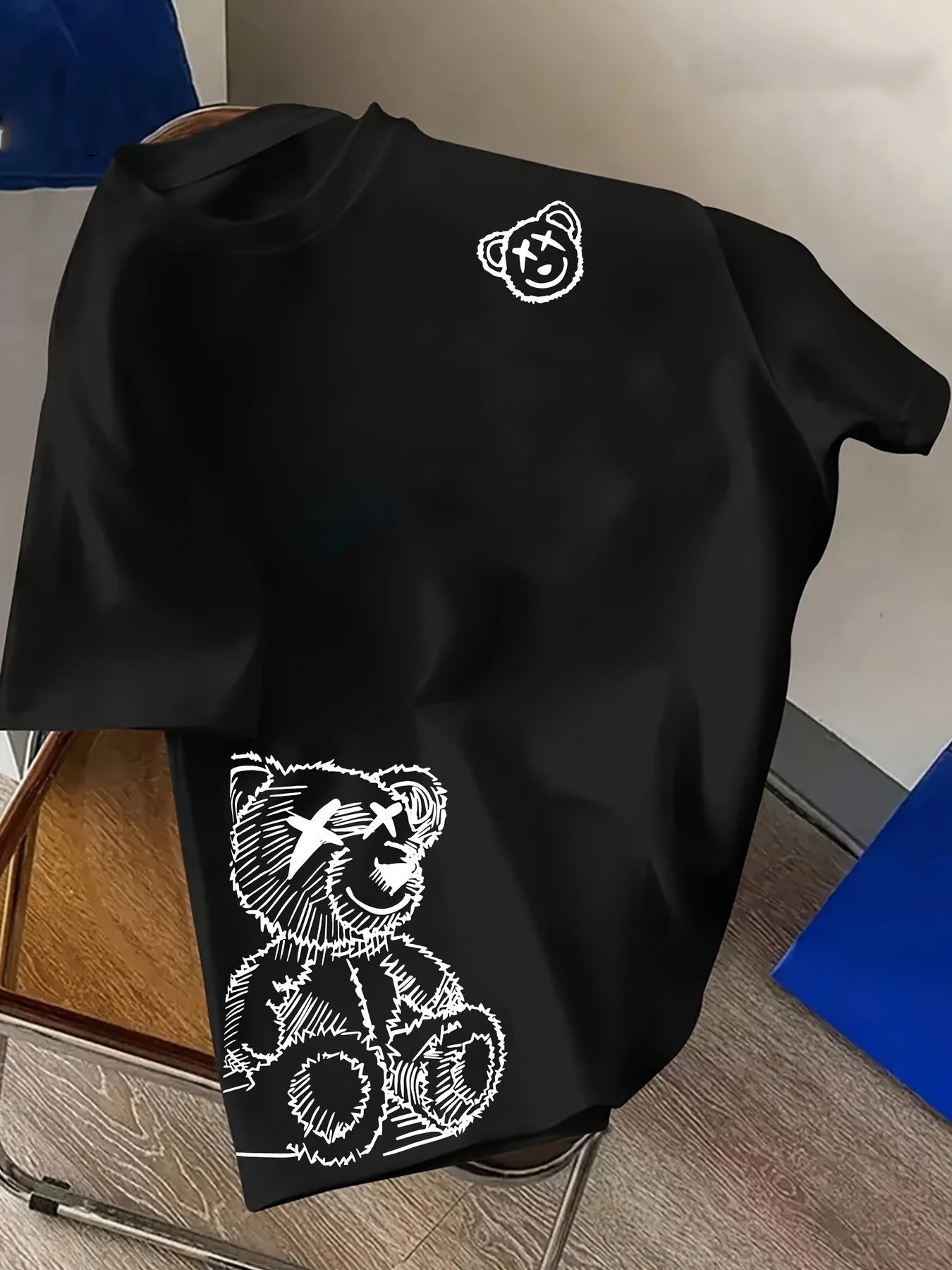 Herren Streetwear T-Shirt mit Bären-Print und Skizzen-Stil – Urbanes Design, Modern & Lässig