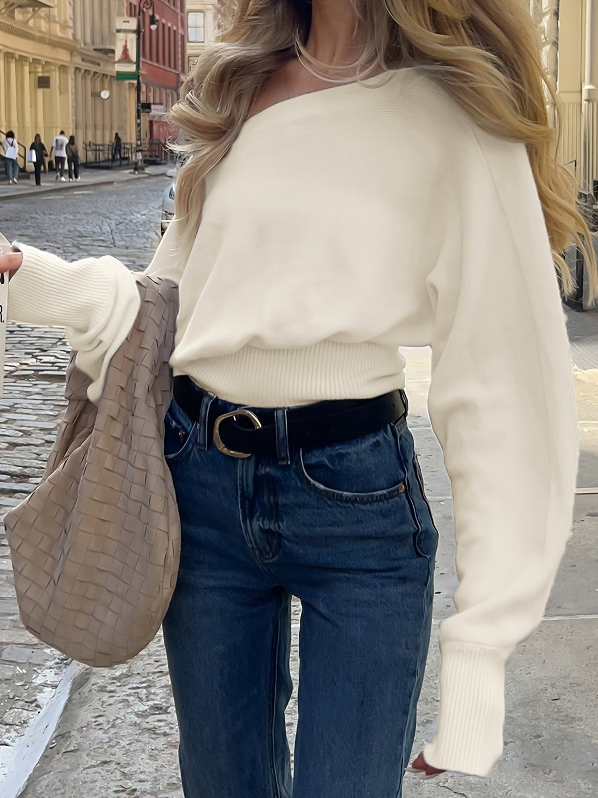 Damen Off-Shoulder Strickpullover Weiß mit Rippbündchen