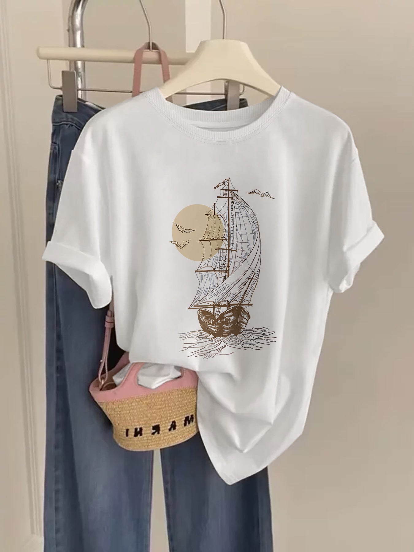 Damen T-Shirt mit Vintage-Schiff Motiv – Maritimer Freizeitstil
