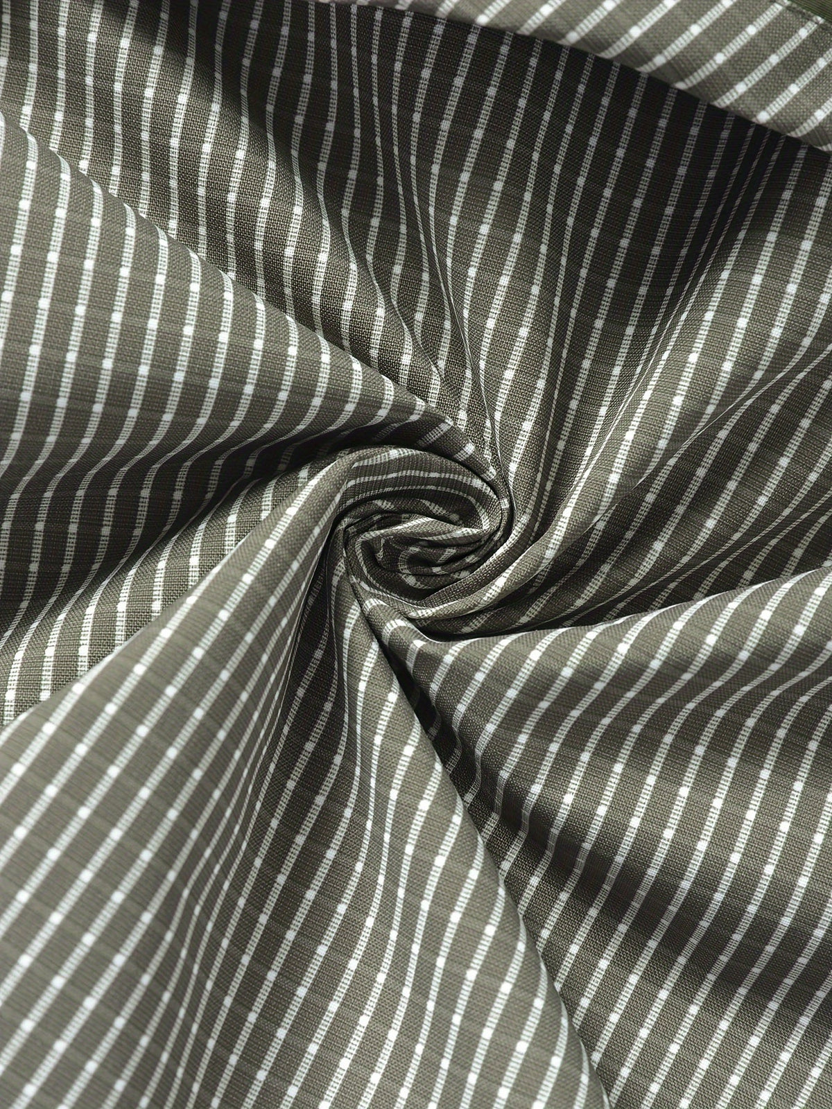 Anorak Jacke gestreift mit Kapuze und Reißverschluss