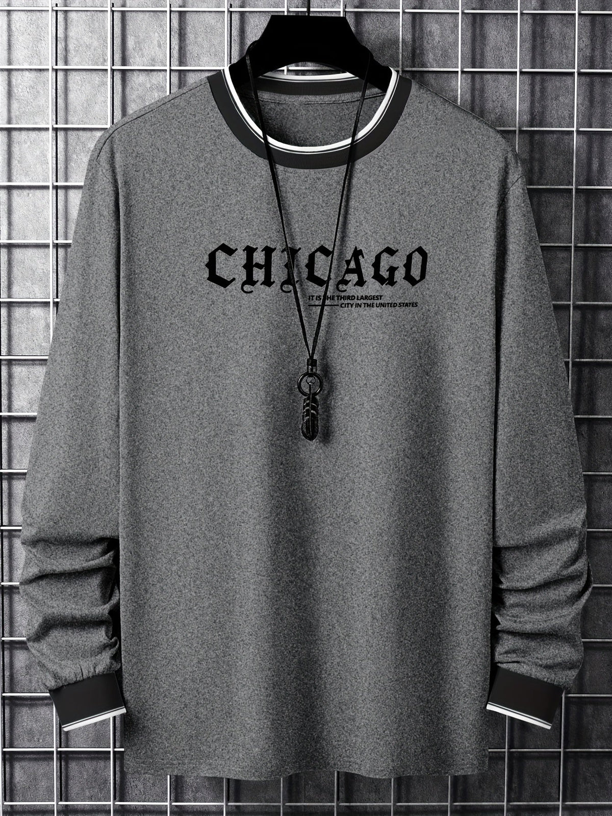 Herren Langarmshirt mit Rundhalsausschnitt und Chicago-Print, Ringelbündchen