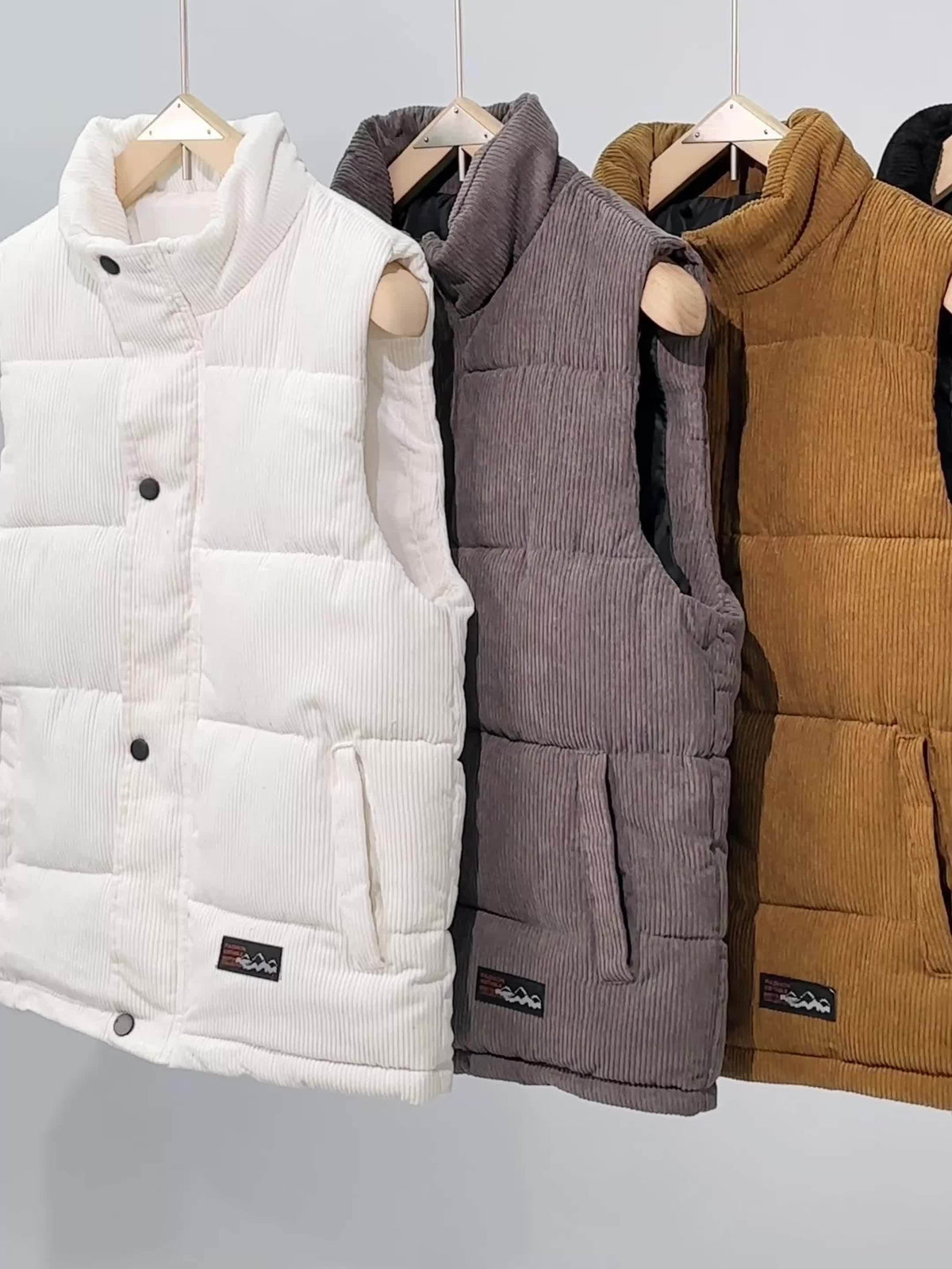 Unisex Steppweste Corduroy mit Stehkragen und Druckknöpfen