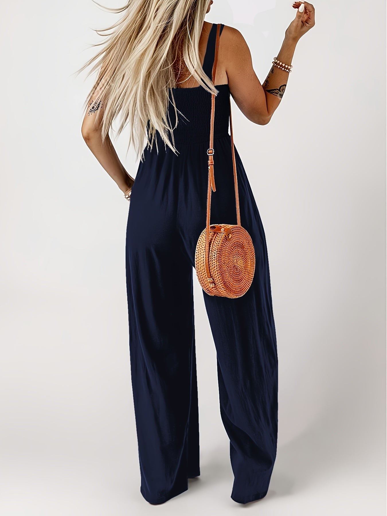 Damen Jumpsuit Elegant mit weitem Bein und Smok-Top – Perfekt für Sommer und Freizeit