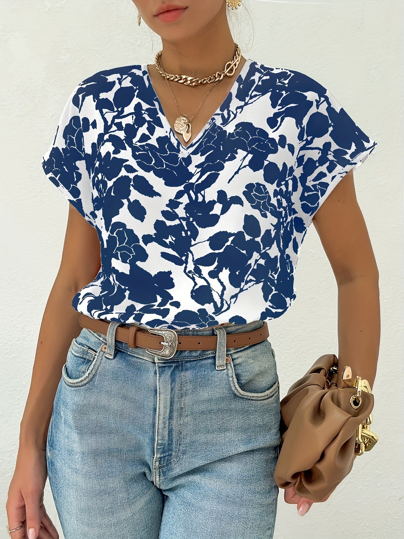 Damen Blusenshirt im floralen Design – Eleganter Sommer-Look für Freizeit und Büro