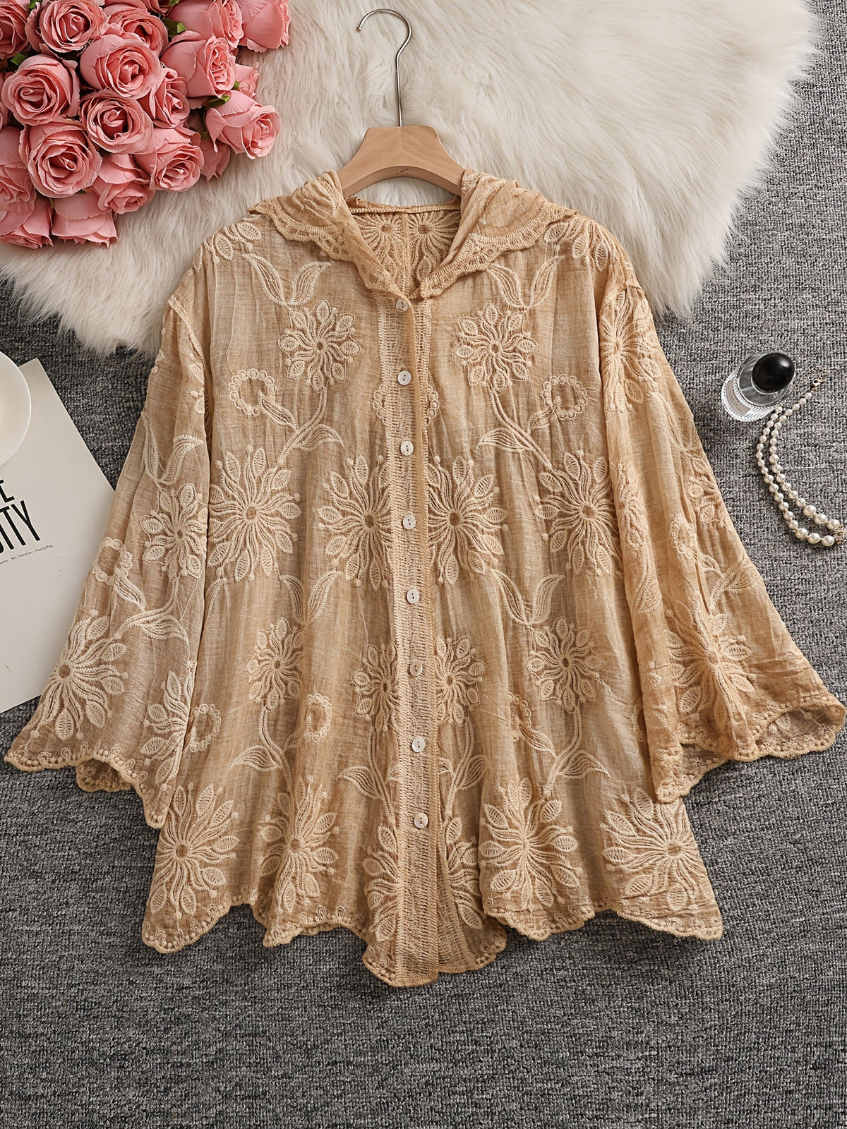 Damen Bluse Langarm mit Kapuze, Besticktes Blumenmuster, Knopfleiste