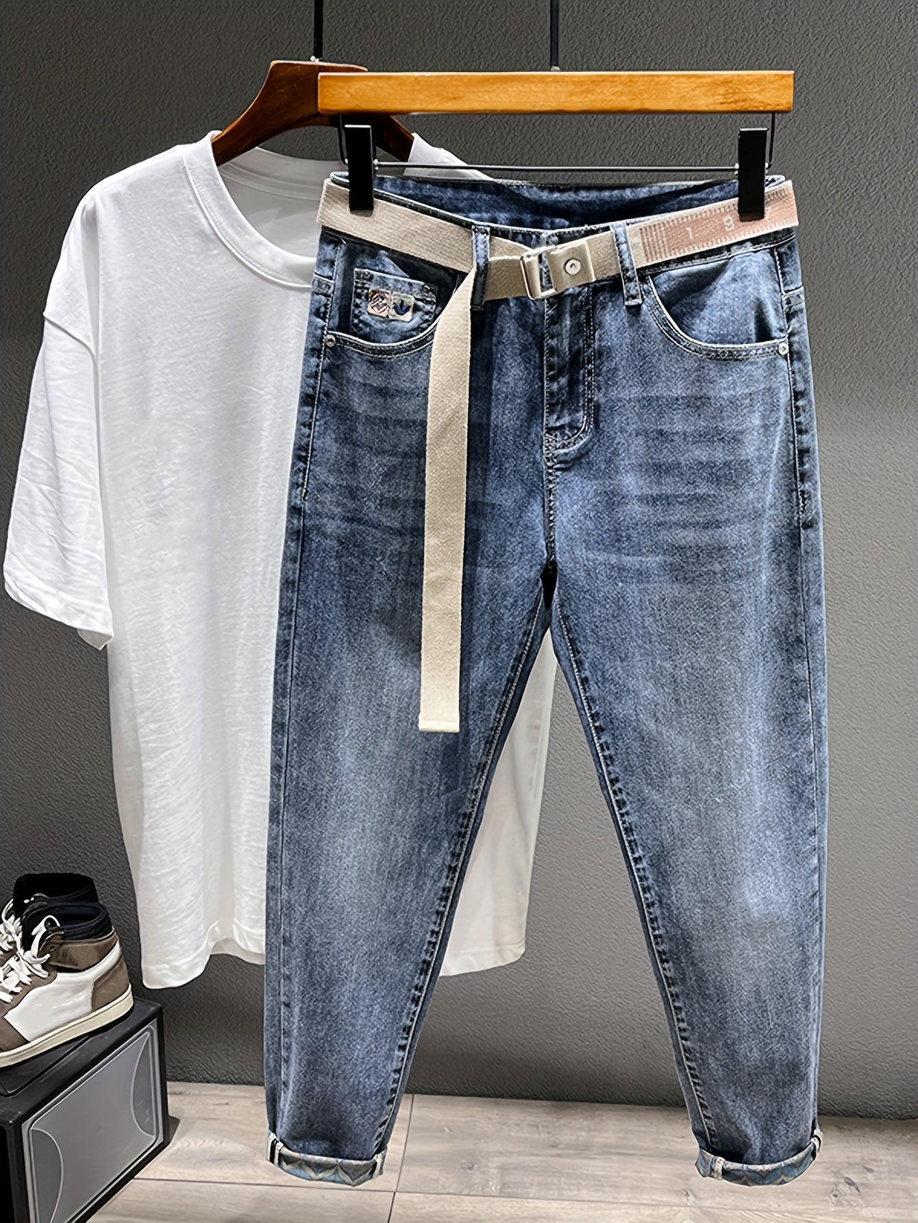 Herren Jeans im modernen Streetstyle mit Gürtel – Lässige Passform