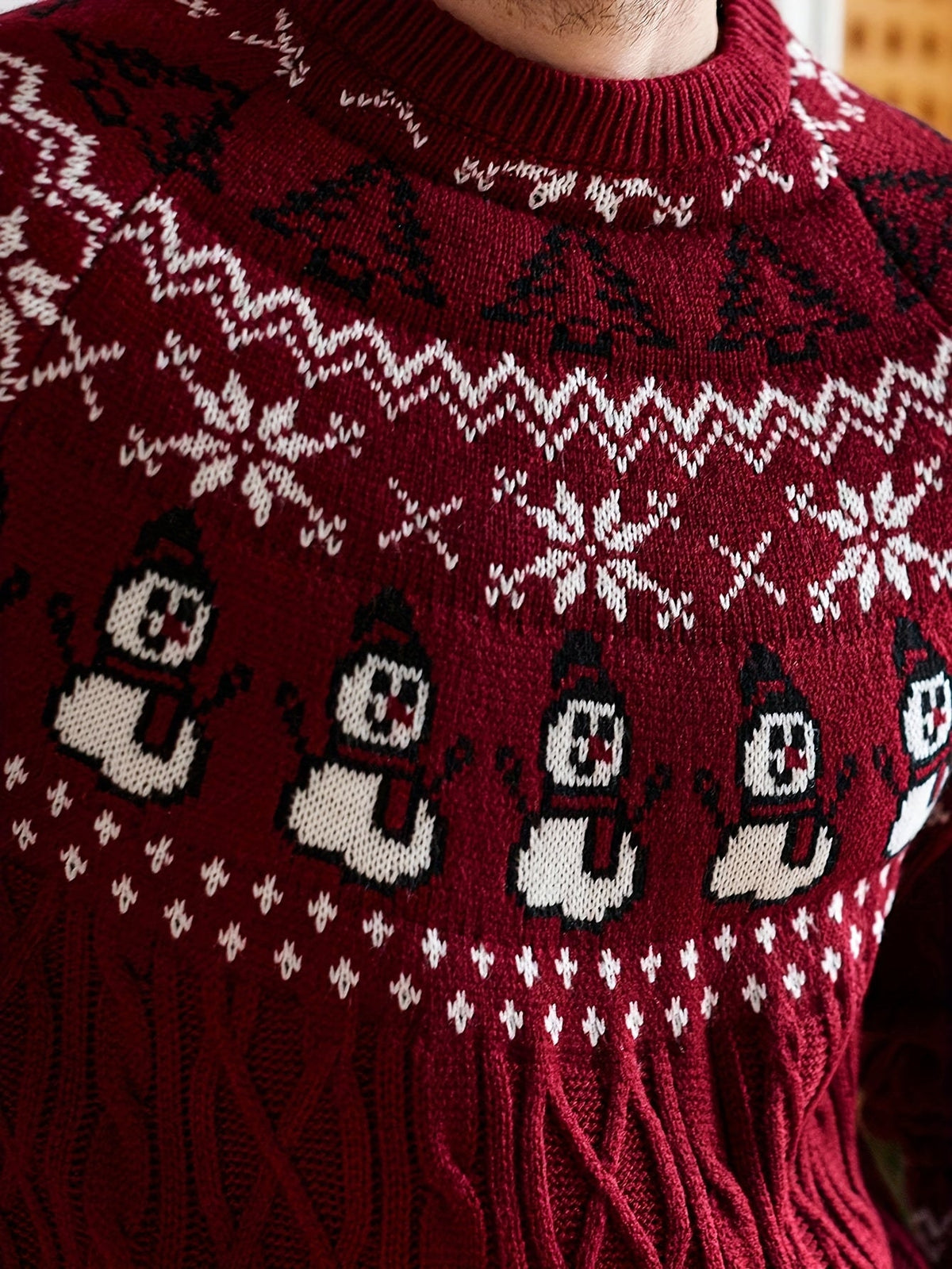 Weihnachtspullover Herren Dunkelrot mit Schneemann & Schneeflocken