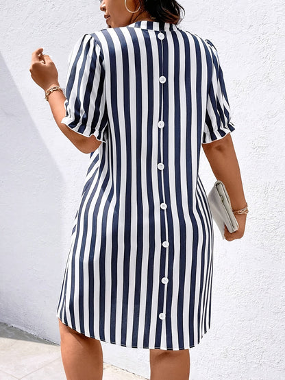 Damen Freizeitkleid mit vertikalen Streifen und V-Ausschnitt – Eleganter Alltagsstil