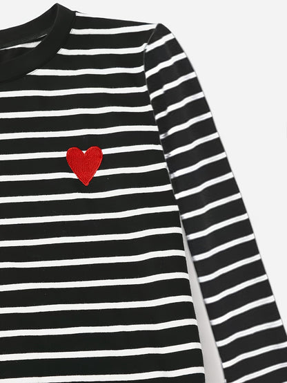 Gestreiftes Langarmshirt mit Rundhalsausschnitt und Herz-Applikation