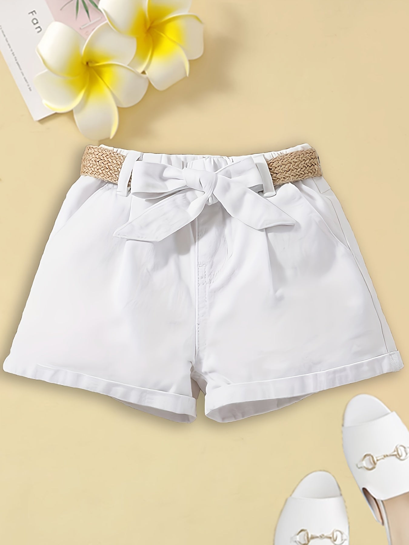 Damen High-Waist Paperbag Shorts mit Schleife und Flechtgürtel – Eleganter Sommerstil