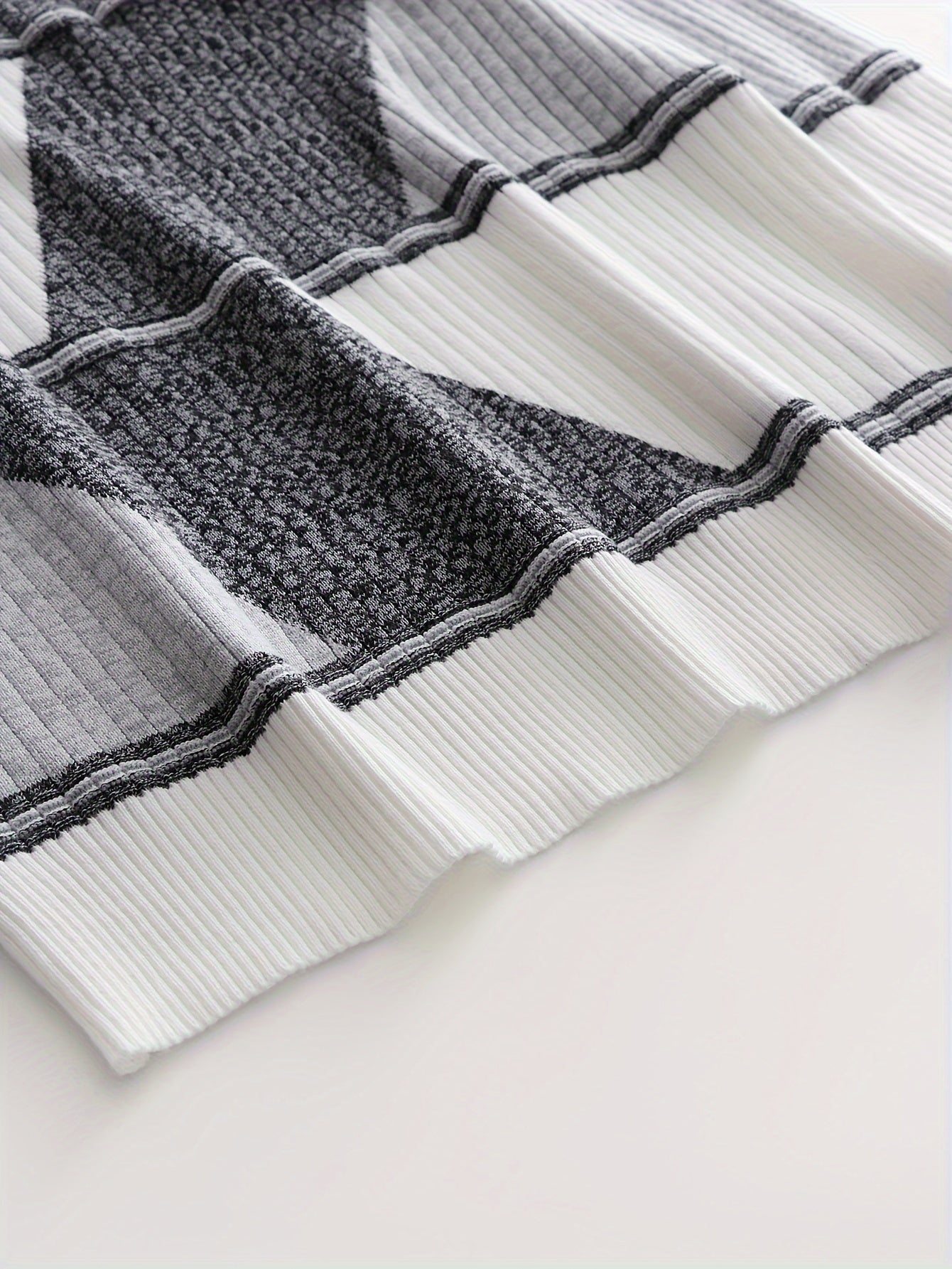 Herren Pullover Langarm Gerippt mit Geometrischem Muster Schwarz Weiß