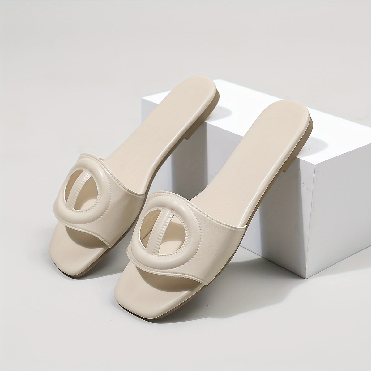 Damen Slip-On Sandalen mit Cut-Out-Detail – Elegante Flats für Alltag und Freizeit