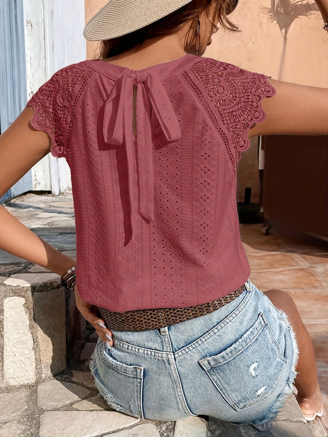 Damen Häkel-Spitzenbluse mit Rückenschleife – Sommerlich, Boho, Casual