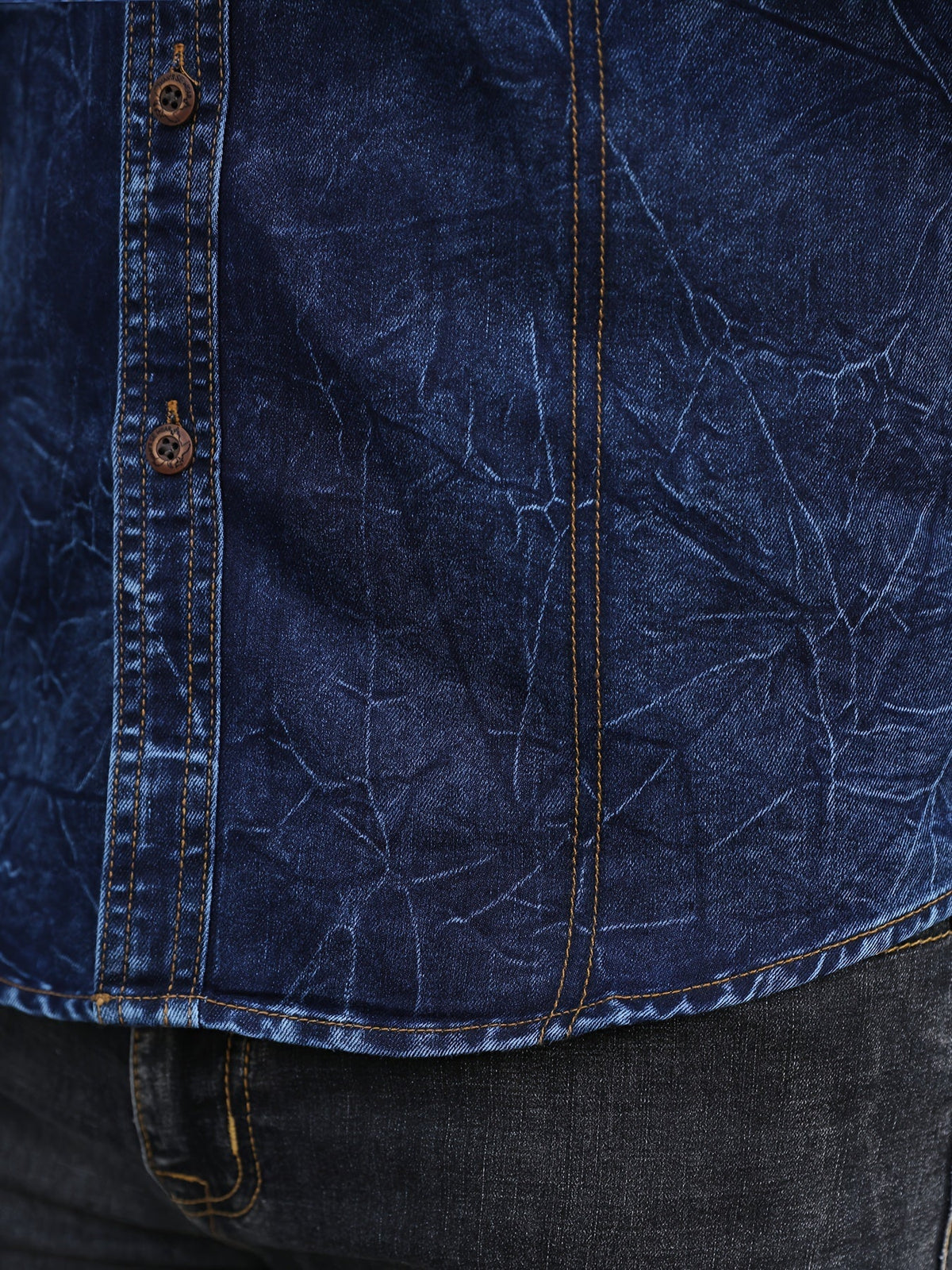 Herren Jeanshemd mit Washed-Effekt, langen Ärmeln und Brusttaschen