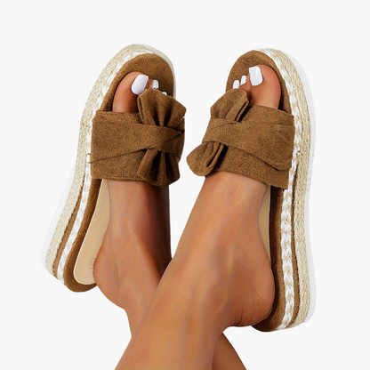 Damen Plateau Sandalen mit Schleife – Modische Sommer Slip-On Schuhe für Freizeit und Urlaub