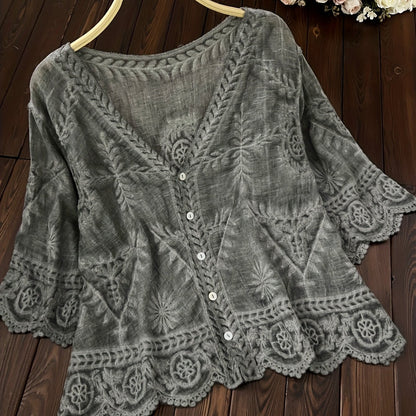 Damen Bluse mit Stickerei und V-Ausschnitt, 3/4-Ärmel, Knopfleiste
