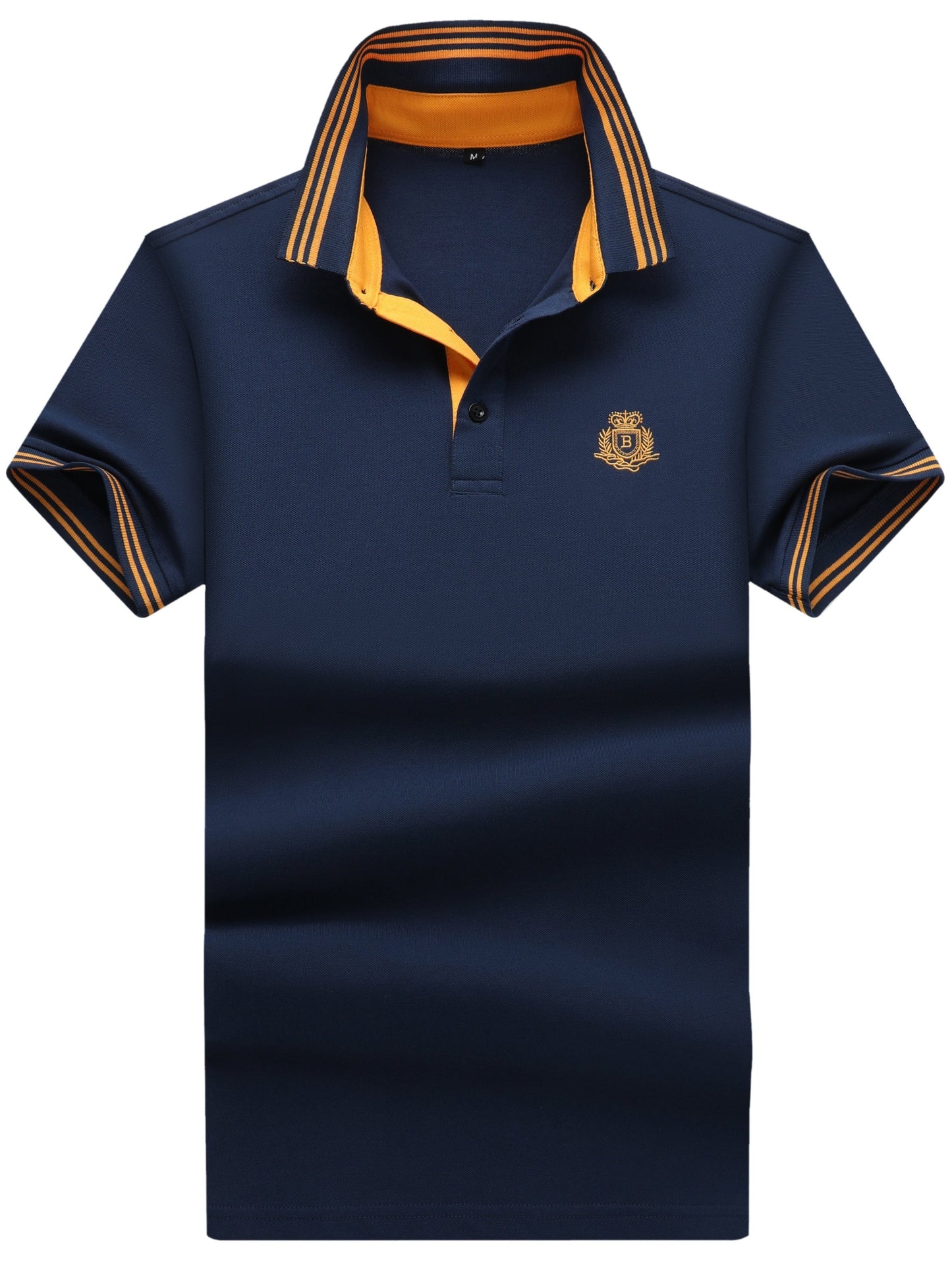 Herren Poloshirt mit gestreiftem Kragen und sportlichem Wappen – Klassischer Freizeitstil