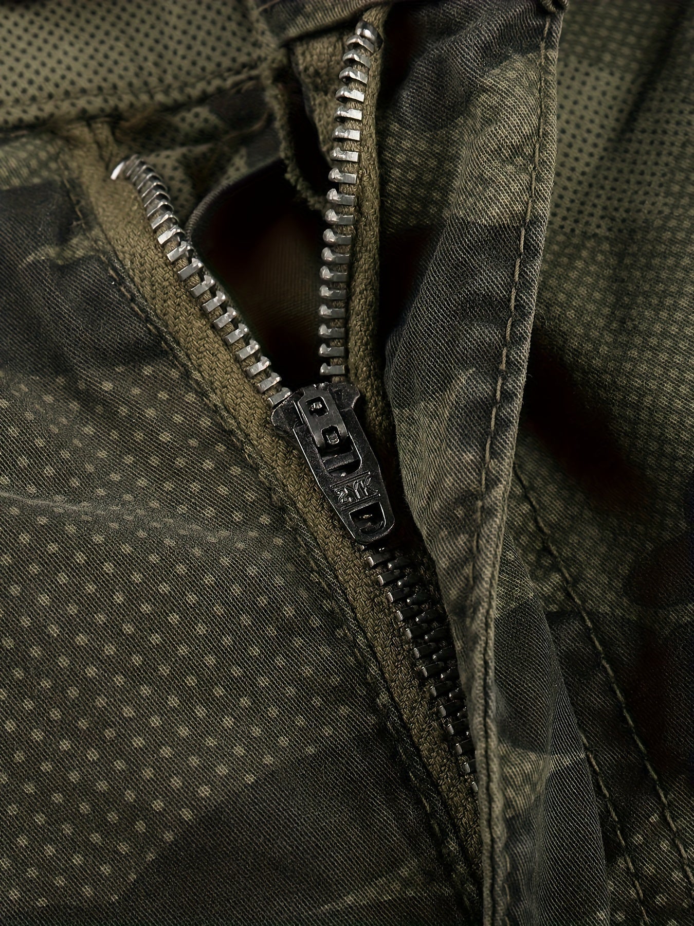 Herren Cargo Jogger Hose mit Camouflage Muster und Utility-Design – Streetwear und Outdoor