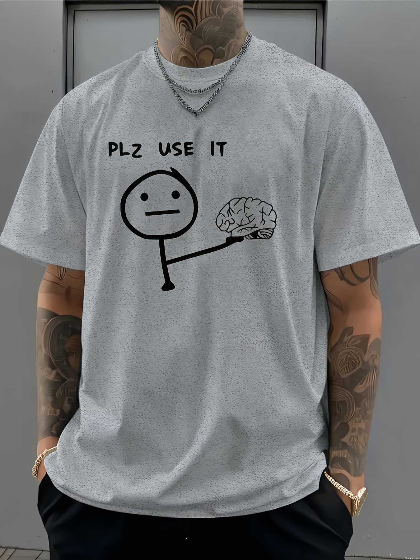 Herren T-Shirt mit lustigem Meme-Print – „PLZ USE IT“ Brain Comic, Casual Streetwear