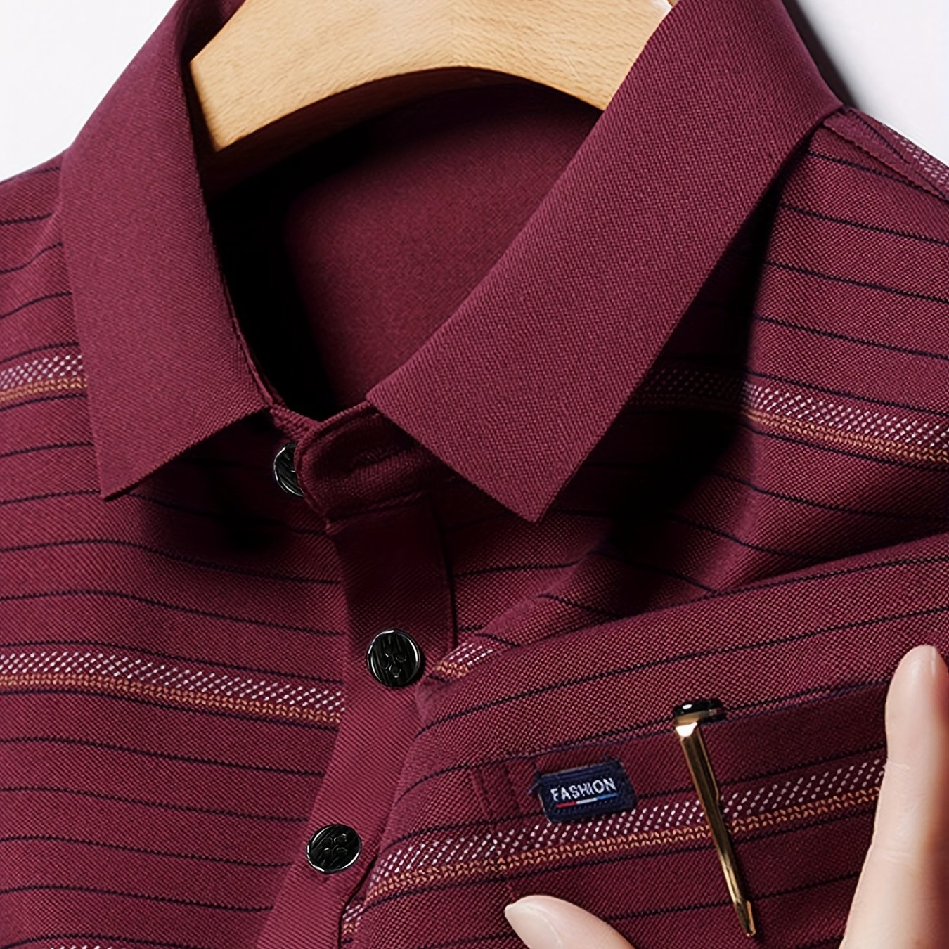 Herren Polo-Shirt mit Streifenmuster und Brusttasche – Stilvoll für Freizeit und Büro