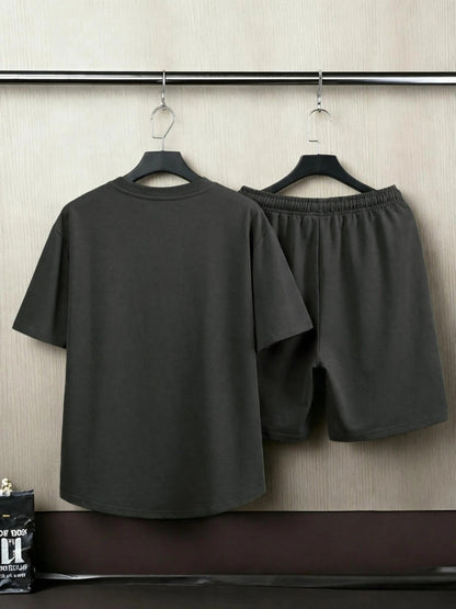 Herren Freizeit Set T-Shirt und Shorts – Modernes Lounge Outfit für Alltag und Sport