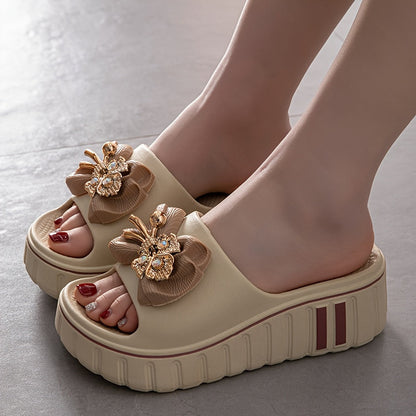 Damen Plateau-Slides mit floraler Applikation und modernem Design – Modische Freizeitsandalen