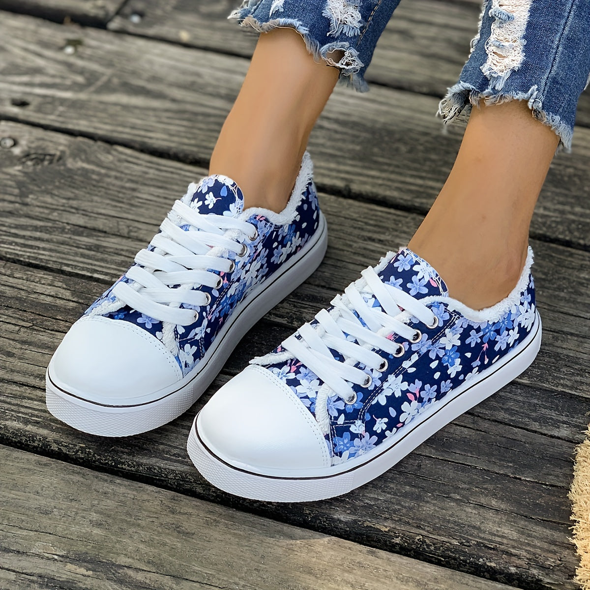 Damen Sneaker mit Blumenmuster – Modische Freizeitschuhe für Alltag und Spaziergänge