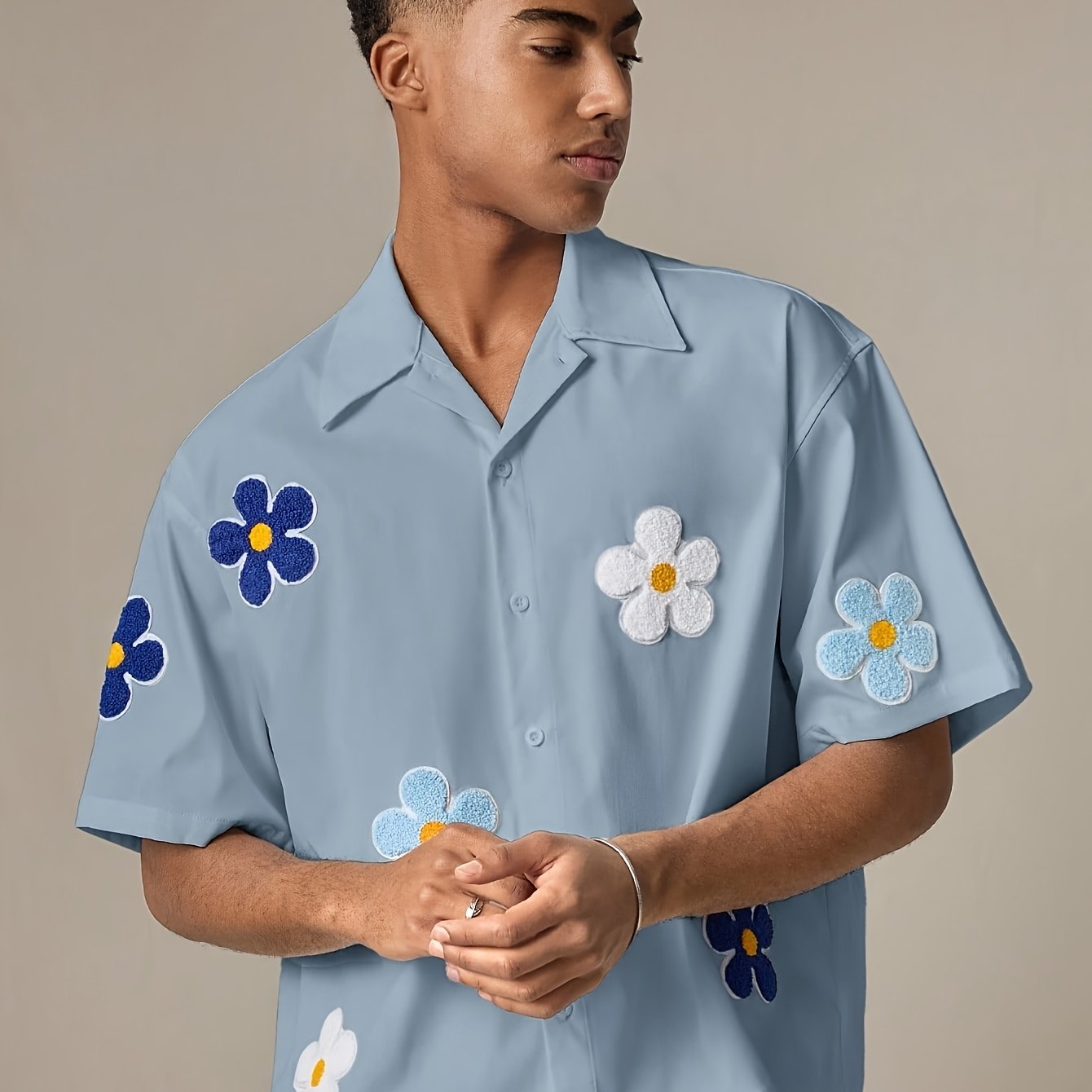 Herren Freizeithemd mit Blumenstickerei und modernem Schnitt