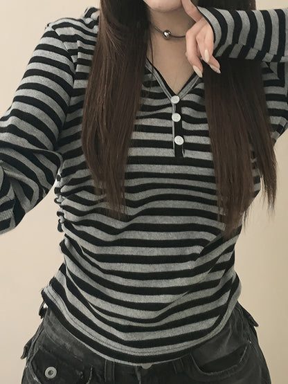 Damen Langarmshirt gestreift mit V-Ausschnitt und Knopfleiste