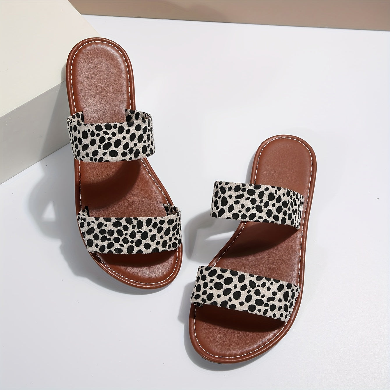 Damen Sandalen mit Leopardenmuster – Modische Slip-On Sommerschuhe für Alltag & Freizeit