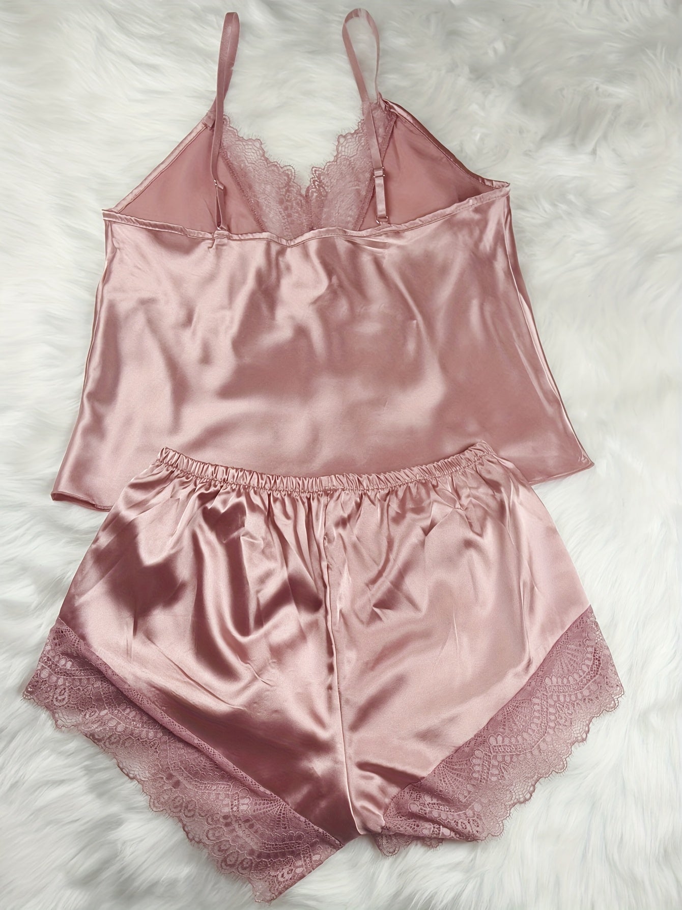 Damen Satin Pyjama Set mit Spitze – Verführerischer Loungewear Stil für Zuhause und gemütliche Nächte