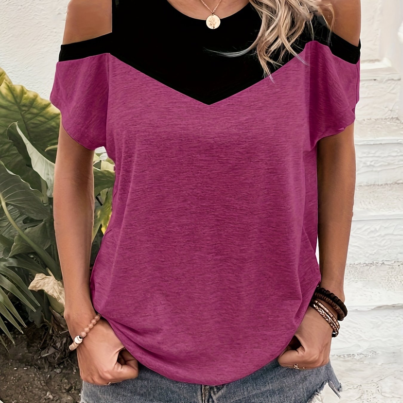Damen Cold-Shoulder V-Ausschnitt Top Trendy Freizeitshirt Modernes Design