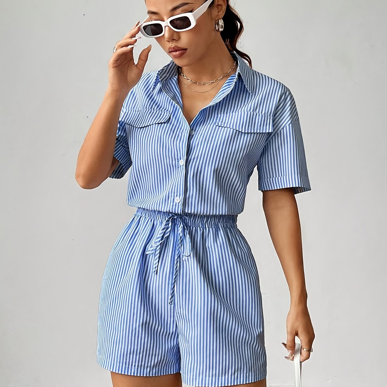 Damen Streifen Overall mit Hemdkragen und Kordelzug – Eleganter Einteiler für Alltag und Freizeit