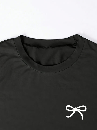 Damen T-Shirt mit Schleifenstickerei und Raffungen – Modisches Kurzarmshirt für Freizeit und Alltag