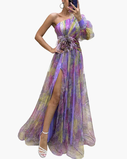 Damen Abendkleid One-Shoulder Maxikleid Elegant mit Schlitz und Federdetails – Perfekt für besondere Anlässe