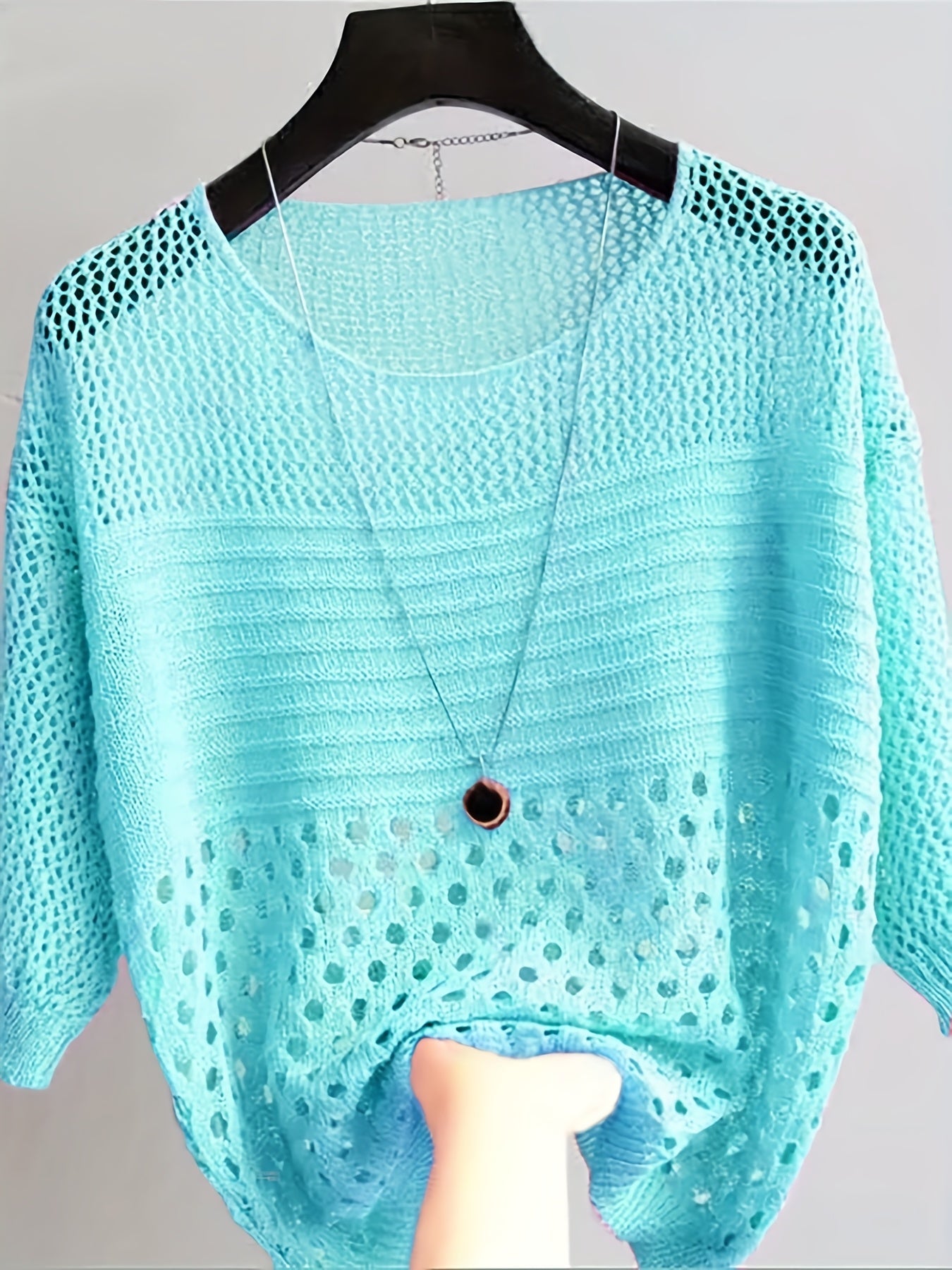 Damen Locker Geschnittenes Strickshirt mit Häkeldesign und Modernem Look