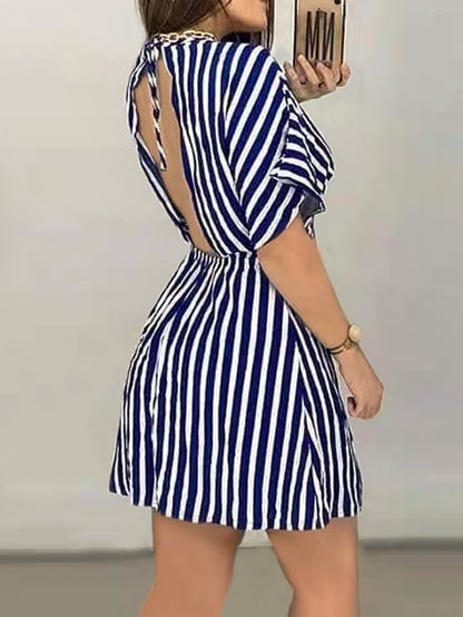 Damen Kleid mit Rückenausschnitt und Streifenmuster – Elegantes Sommer Minikleid für Alltag und Freizeit