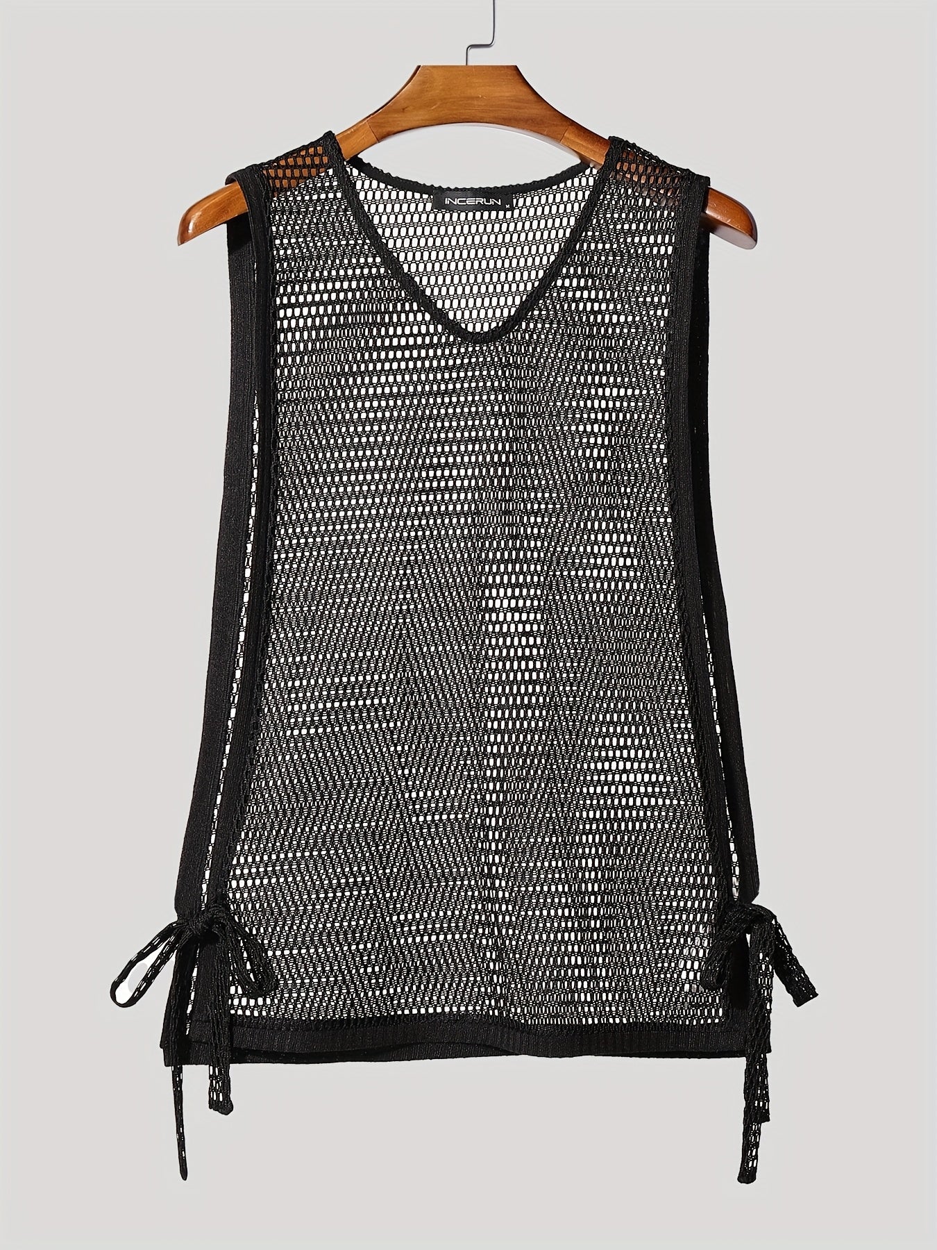 Herren Mesh-Top mit offenen Seiten – Moderner Streetstyle Look für Festivals und Partys