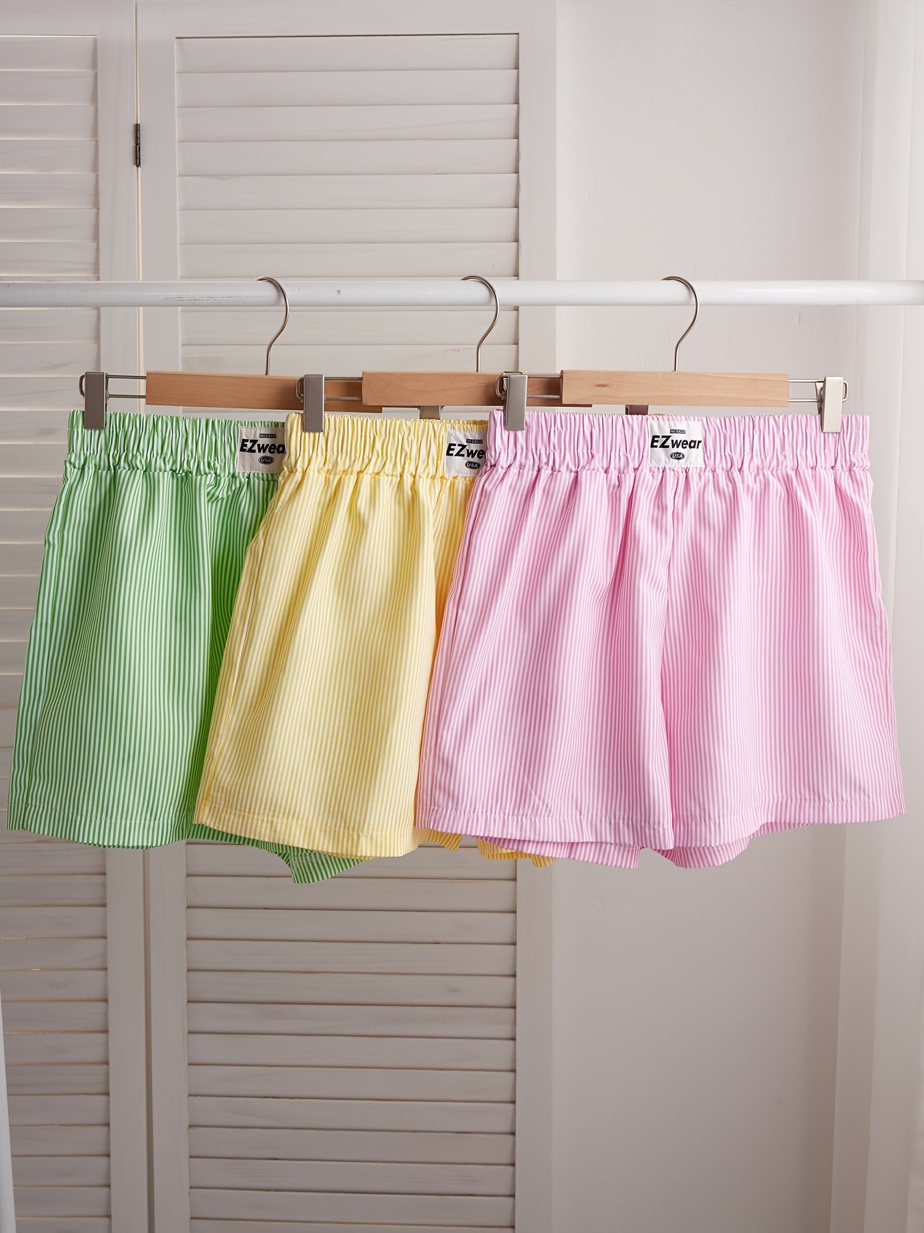 Damen Pyjama Shorts Set mit Streifenmuster – Bequeme Freizeitshorts für Zuhause und Schlaf