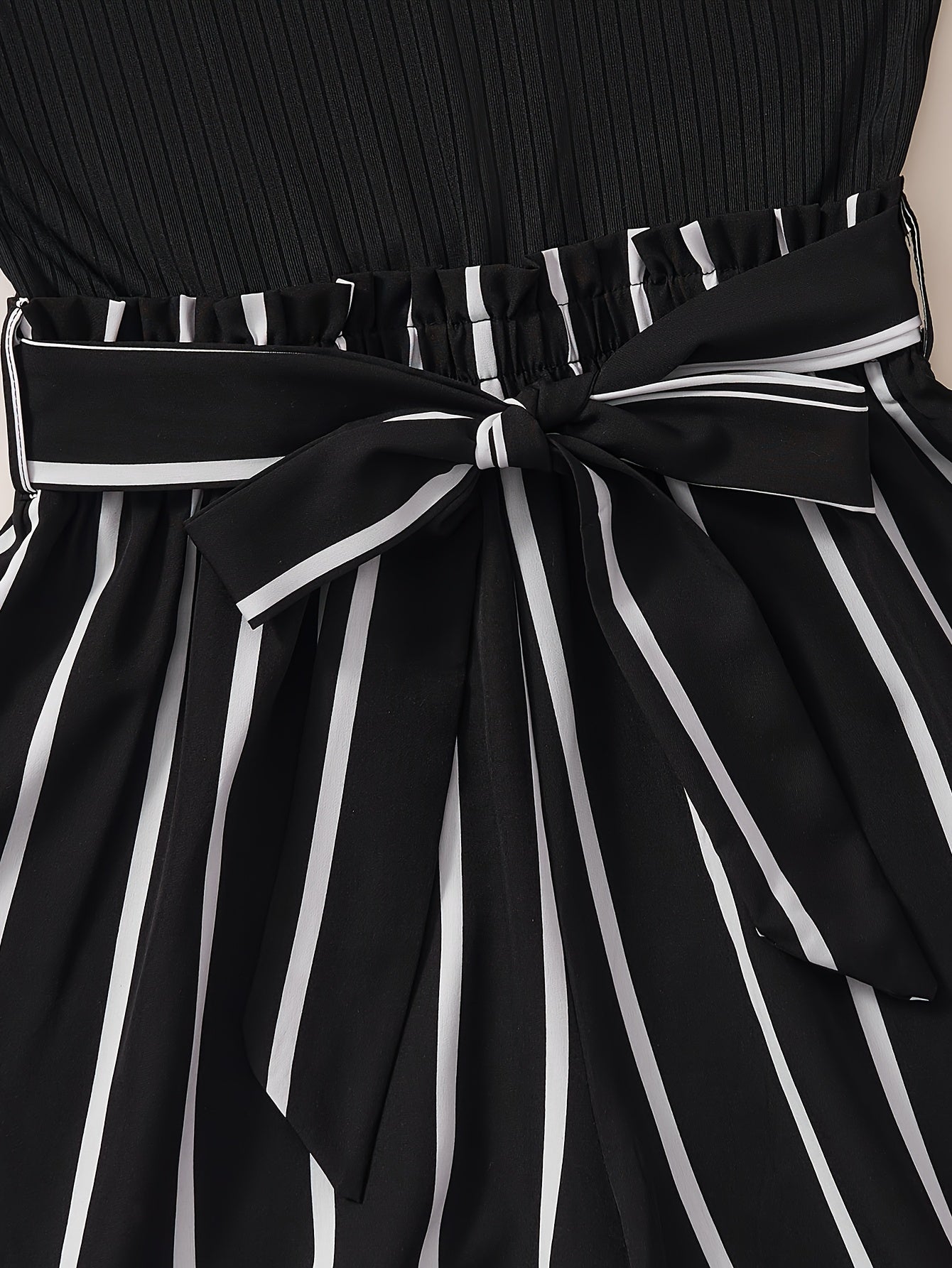 Damen Eleganter Jumpsuit mit Streifen und Schleife – Perfekt für Frühling und Sommer