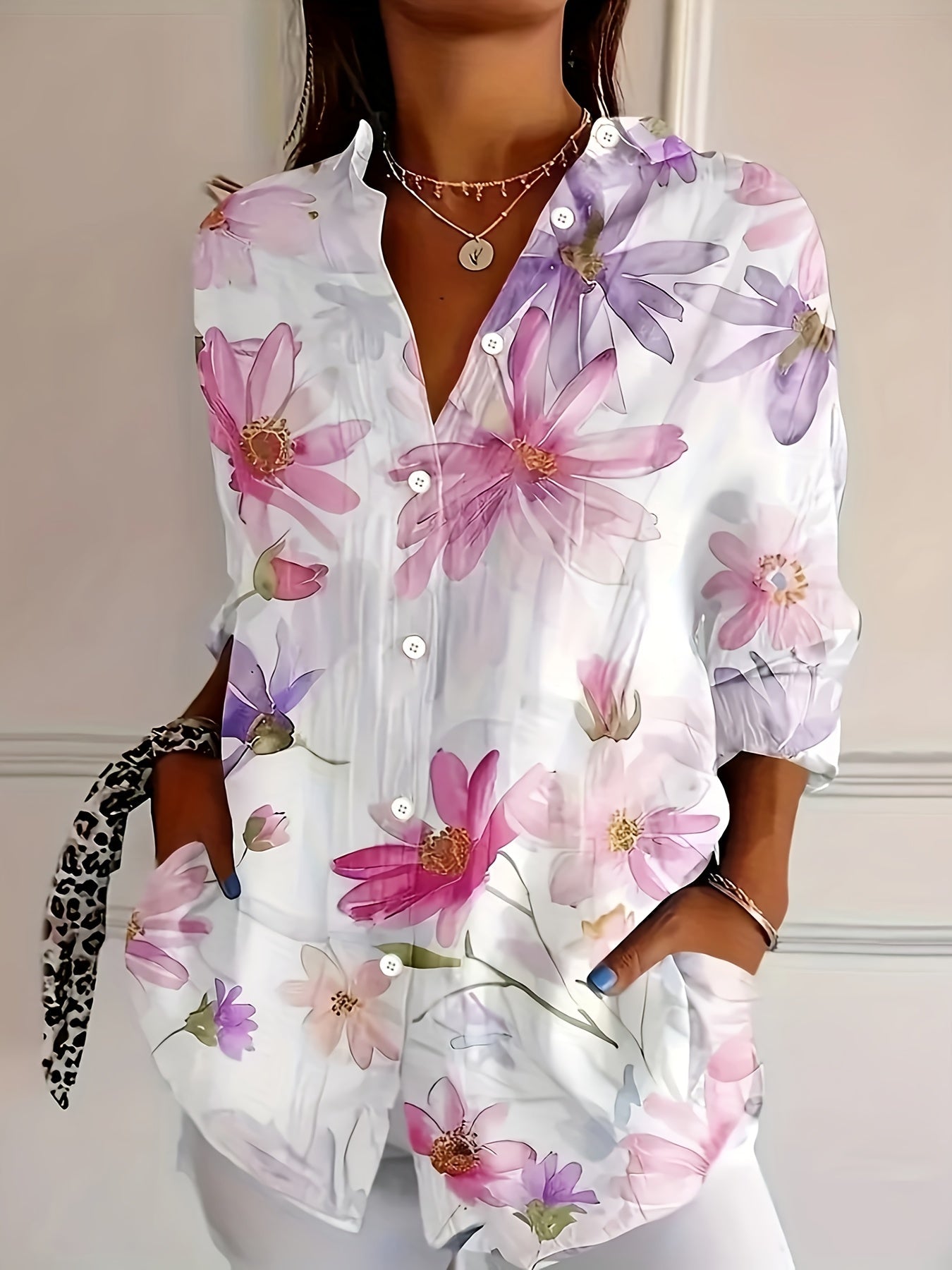 Damen Blusenshirt mit Blumenmuster – Elegante Freizeitmode für Frühling und Sommer