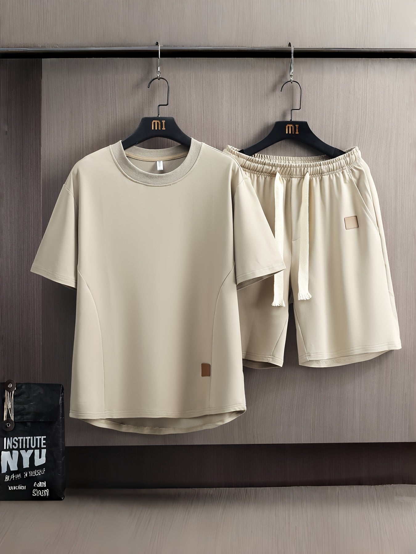 Herren Freizeit Set T-Shirt und Shorts – Modernes Lounge Outfit für Alltag und Sport