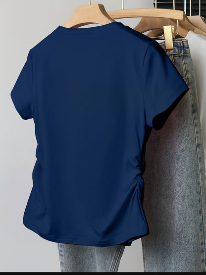 Damen T-Shirt mit Herz-Print und modernem, figurbetontem Schnitt – Alltagsmode mit Stil