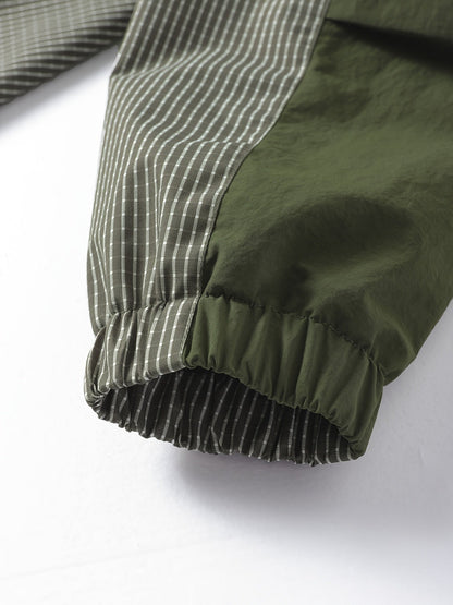 Anorak Jacke gestreift mit Kapuze und Reißverschluss