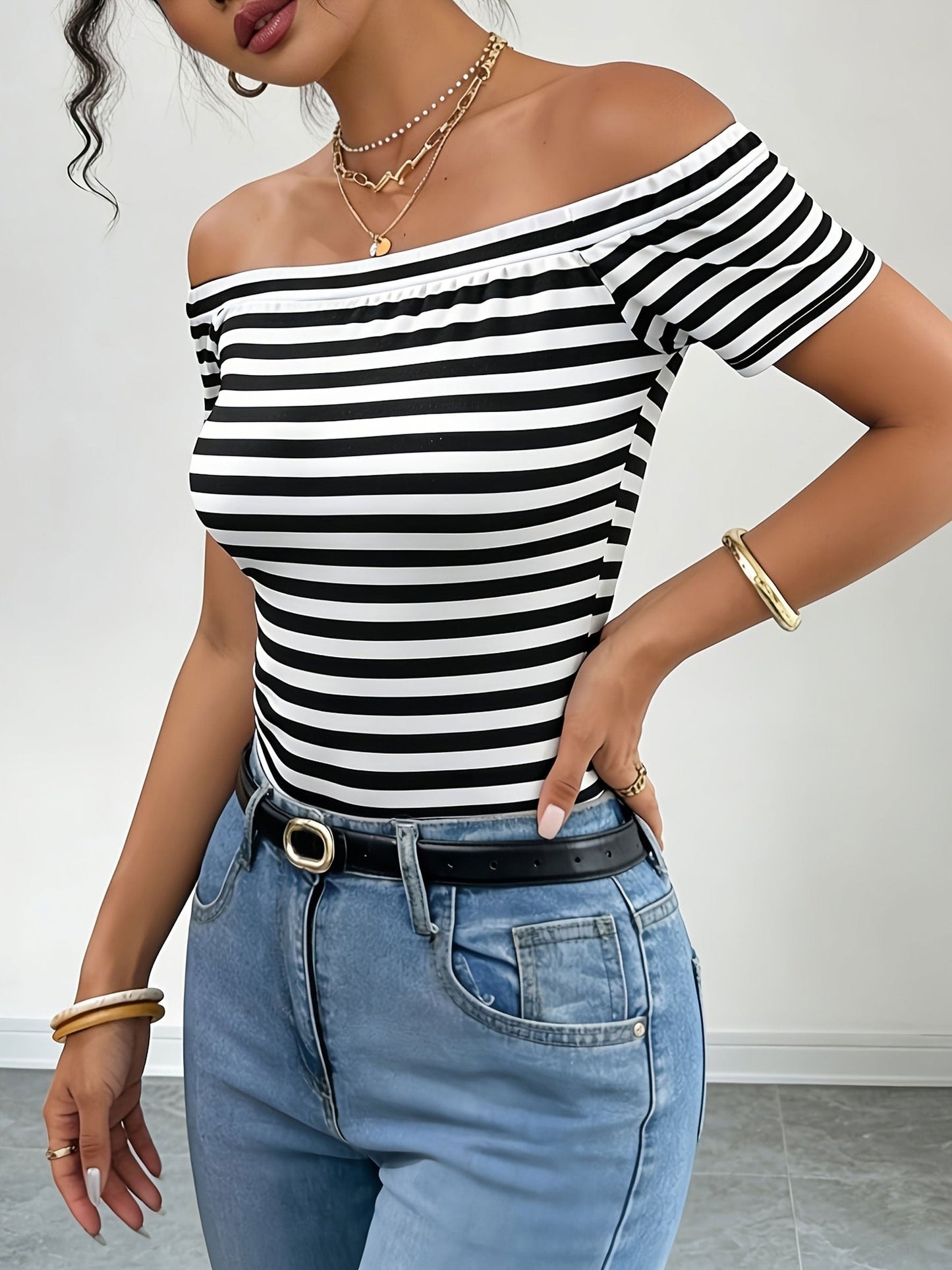 Damen Off-Shoulder Streifenshirt – Elegantes, Schulterfreies Oberteil für Alltag und Freizeit