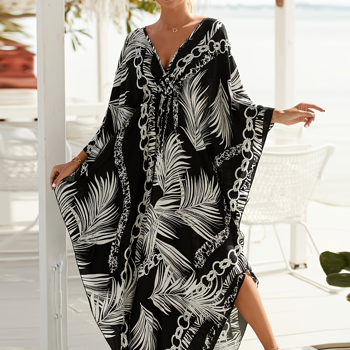 Damen Kaftan Maxi Strandkleid mit Palmenmuster und Kettenprint – Elegantes Cover-up für den Urlaub